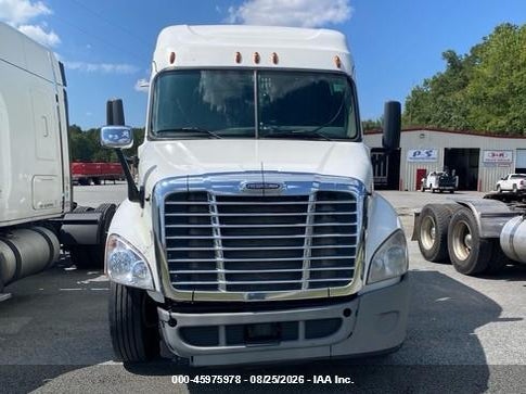 2016 FREIGHTLINER CASCADIA 125 auction photo 5