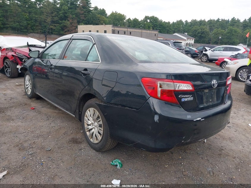 2014 TOYOTA CAMRY auction photo 3