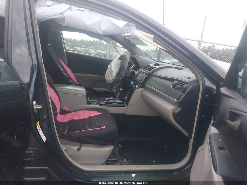 2014 TOYOTA CAMRY auction photo 5
