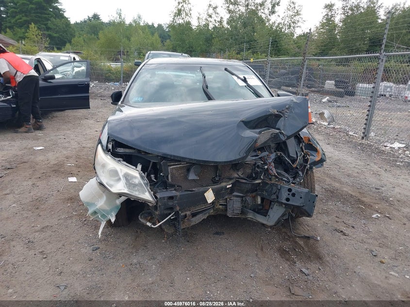 2014 TOYOTA CAMRY auction photo 6