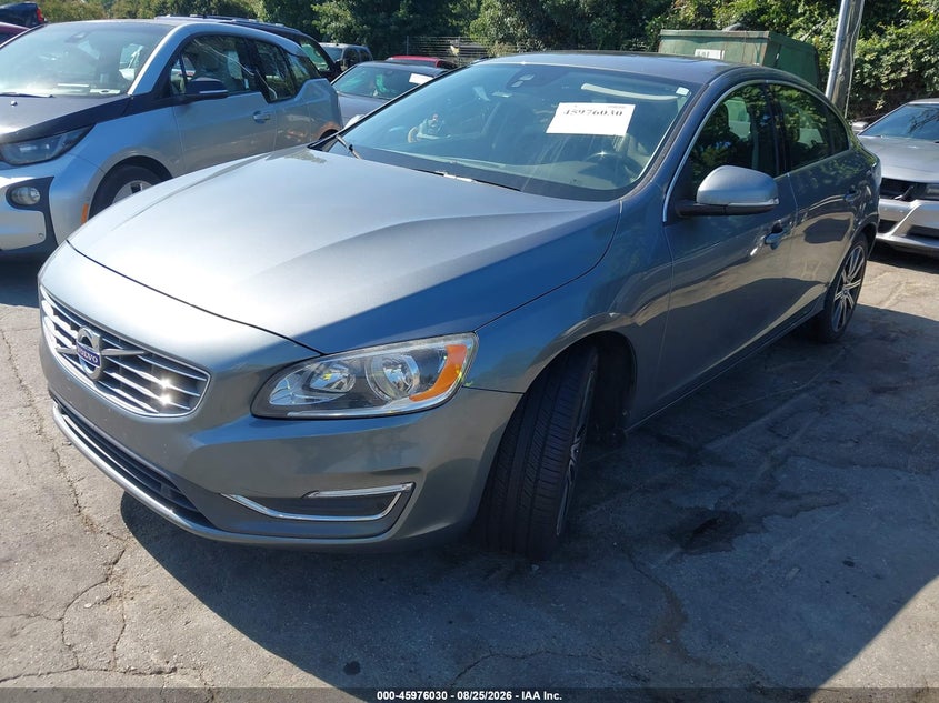 2016 VOLVO S60 INSCRIPTION auction photo 2