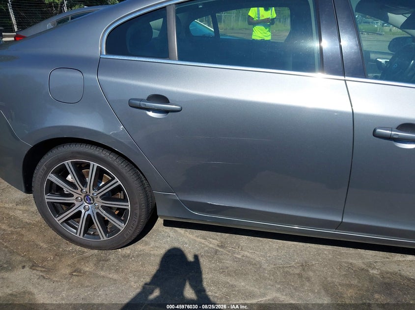 2016 VOLVO S60 INSCRIPTION auction photo 6