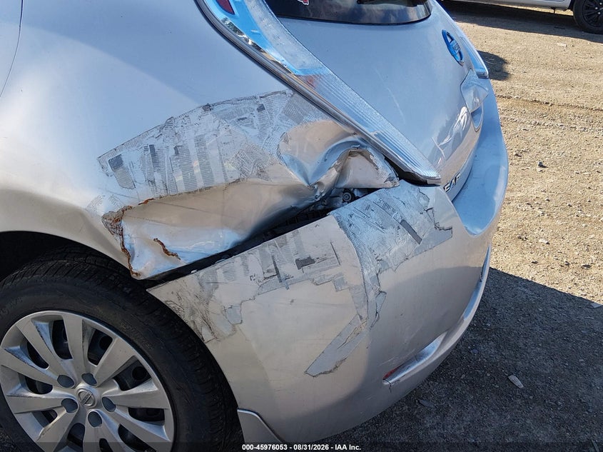 2014 NISSAN LEAF auction photo 6