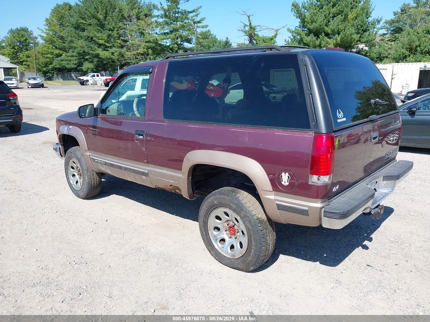 1996 CHEVROLET TAHOE auction photo 3