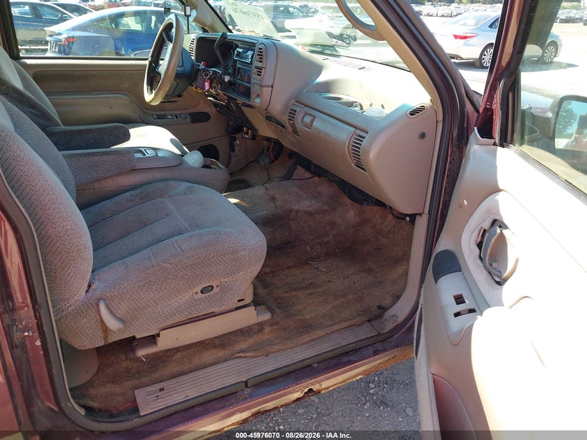 1996 CHEVROLET TAHOE auction photo 5