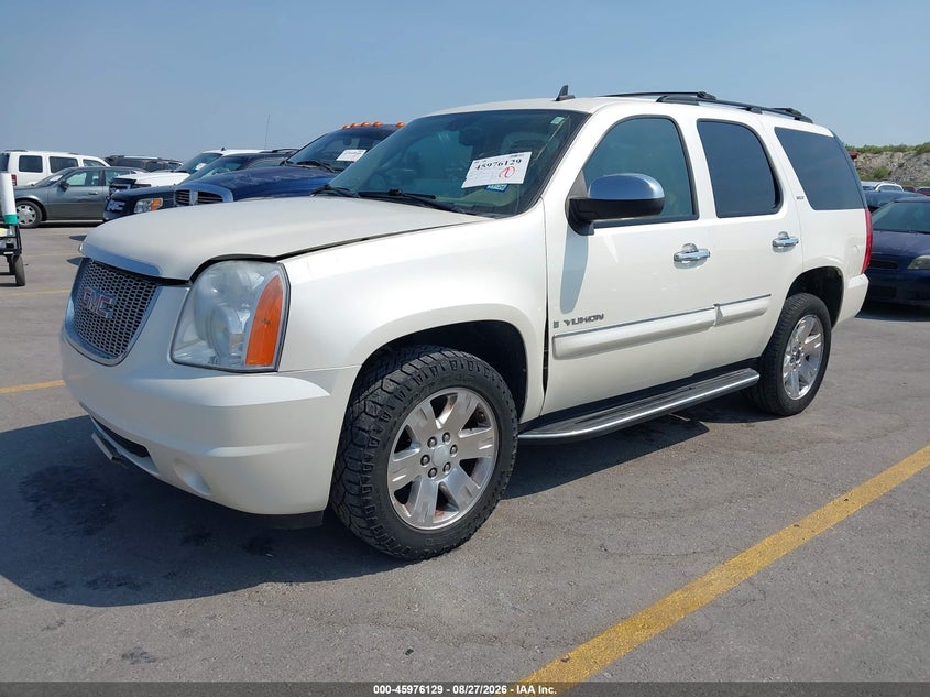 2008 GMC YUKON auction photo 2