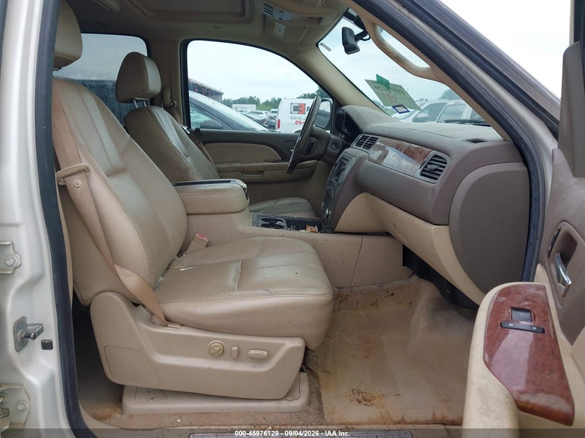 2008 GMC YUKON auction photo 5