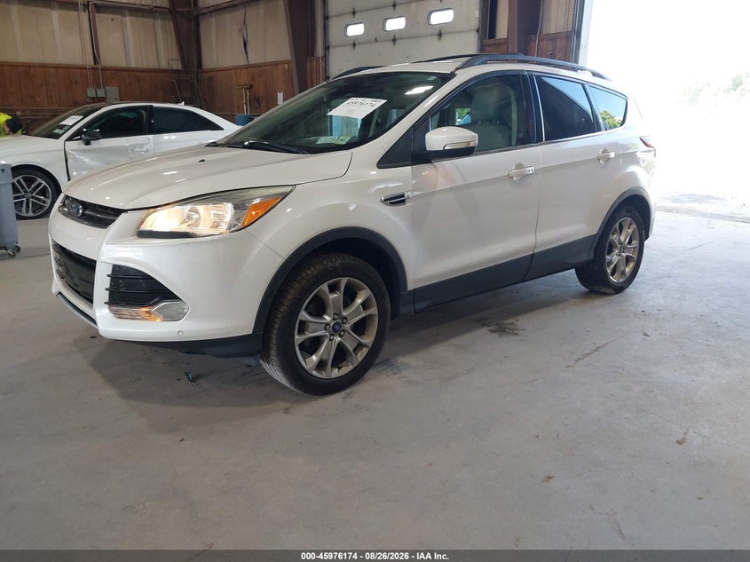 2013 Ford Escape, Right Rear, IAAI, VIN 1FMCU9HX4DUB76776 — photo 2