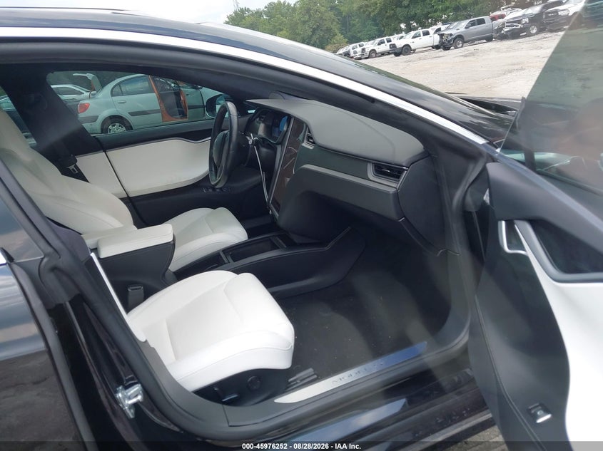 TESLA MODEL S 2018 VIN 5YJSA1E24JF261365