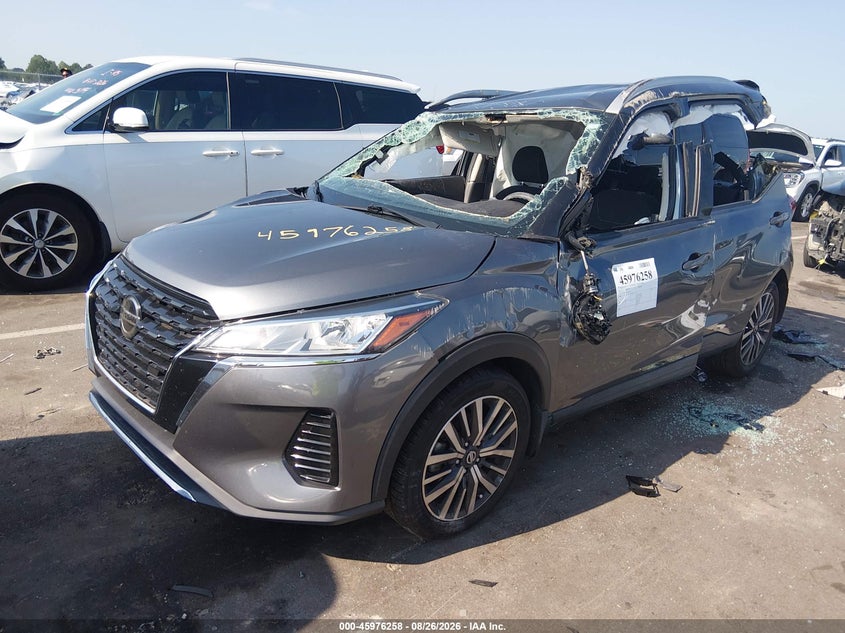 2021 Nissan Kicks, Rollover, IAAI, VIN 3N1CP5CVXML525494 — photo 2
