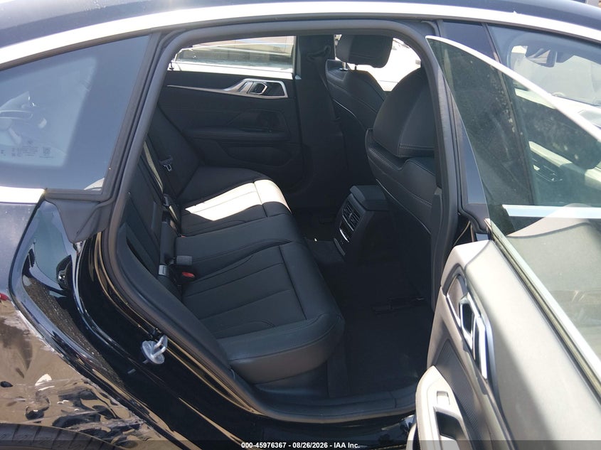BMW I4 GRAN COUPE - zdjęcie 8