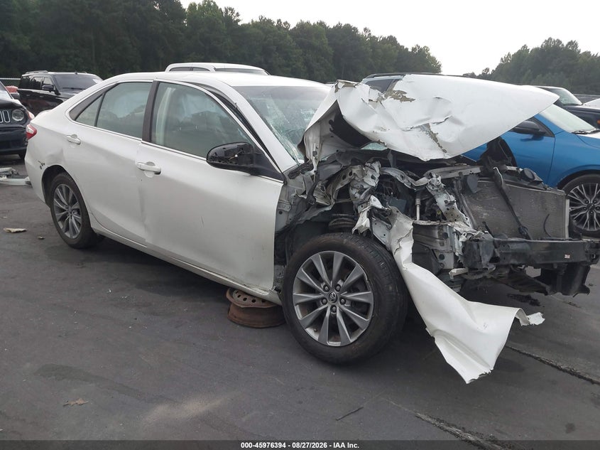 TOYOTA CAMRY - zdjęcie 1