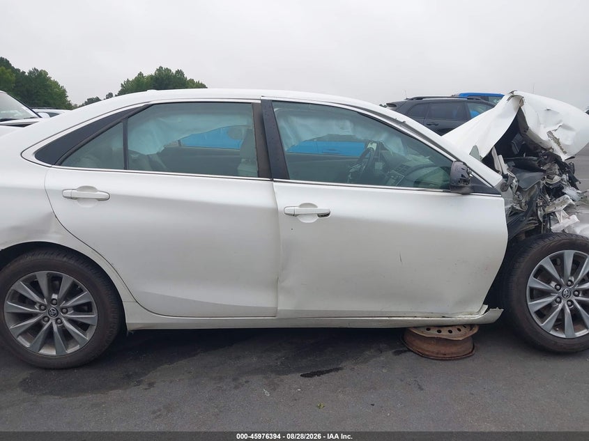 TOYOTA CAMRY - zdjęcie 12