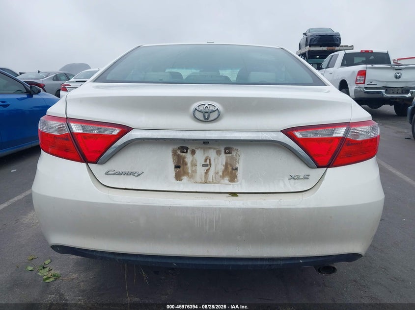 TOYOTA CAMRY - zdjęcie 15