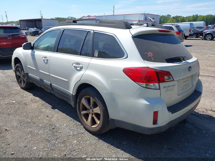 2013 SUBARU OUTBACK auction photo 3