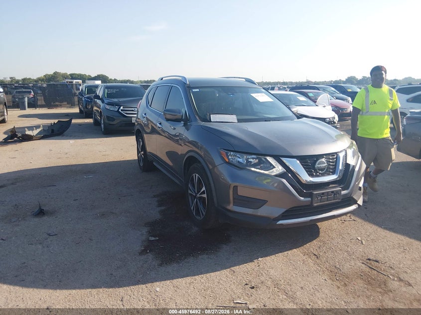 2020 Nissan Rogue SV FWD