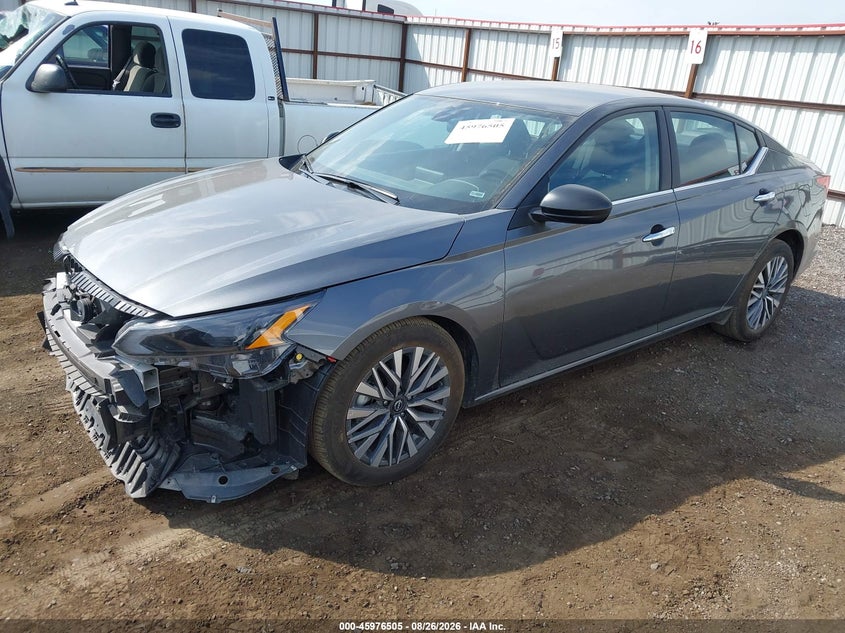 2025 Nissan Altima, Front End, IAAI, VIN 1N4BL4DVXSN396253 — photo 2