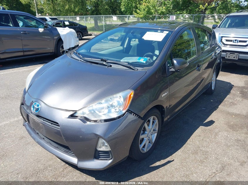 Vin: jtdkdtb30d1044618, lot: 46475759, toyota prius c three 20132