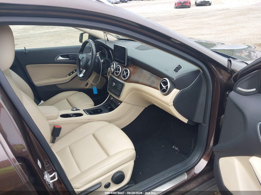 MERCEDES-BENZ GLA 250 - zdjęcie 5