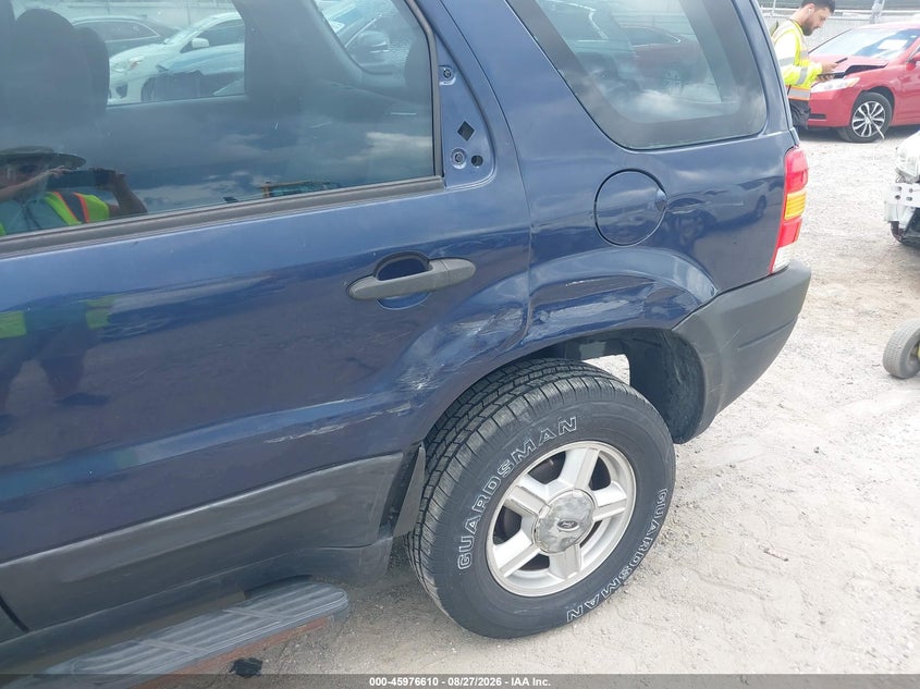 2004 FORD ESCAPE auction photo 6