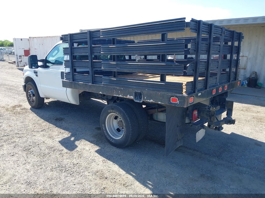 2009 FORD F-350 CHASSIS auction photo 3
