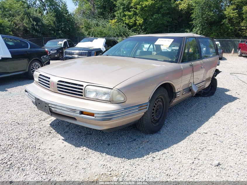 1995 OLDSMOBILE 88 auction photo 2