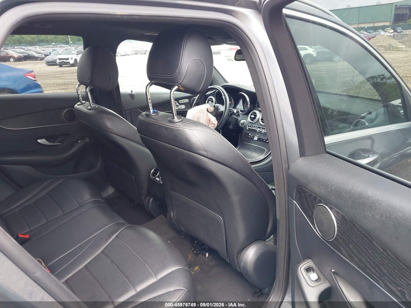 MERCEDES-BENZ GLC 300 - zdjęcie 8