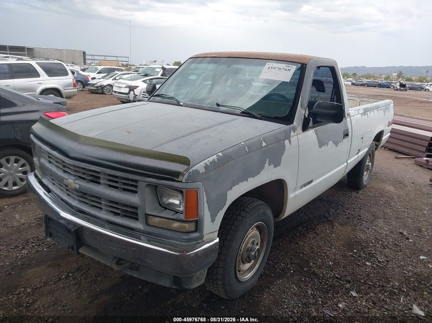 1994 Chevrolet Gmt-400 K1500, Normal Wear & Tear, IAAI, VIN 1GCEK14Z7RZ132633 — photo 2