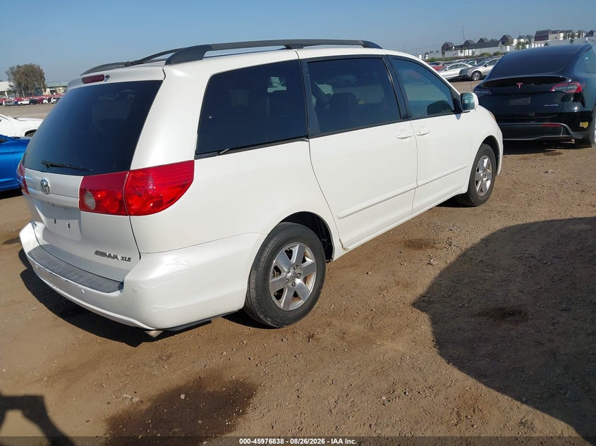 2009 TOYOTA SIENNA auction photo 4