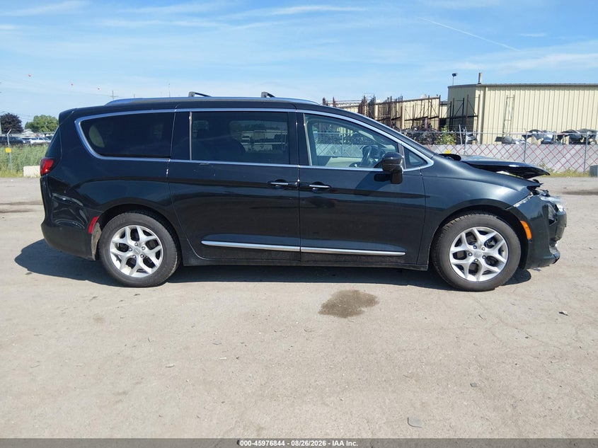 CHRYSLER PACIFICA - zdjęcie 13
