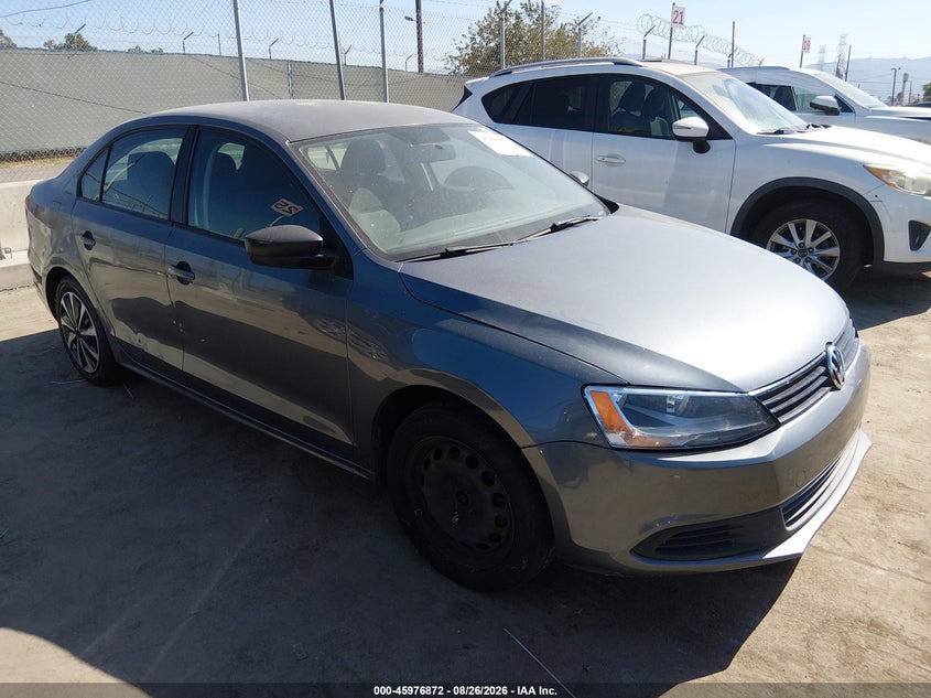 2011 VOLKSWAGEN JETTA auction photo 1