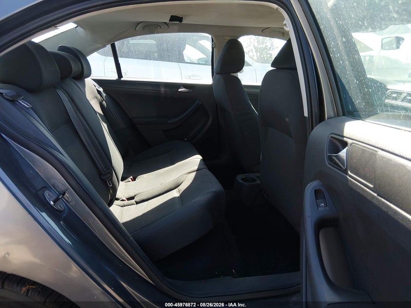 2011 VOLKSWAGEN JETTA auction photo 8
