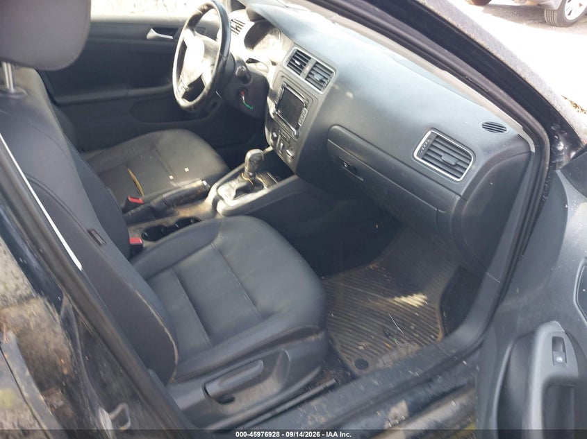 2012 VOLKSWAGEN JETTA auction photo 5