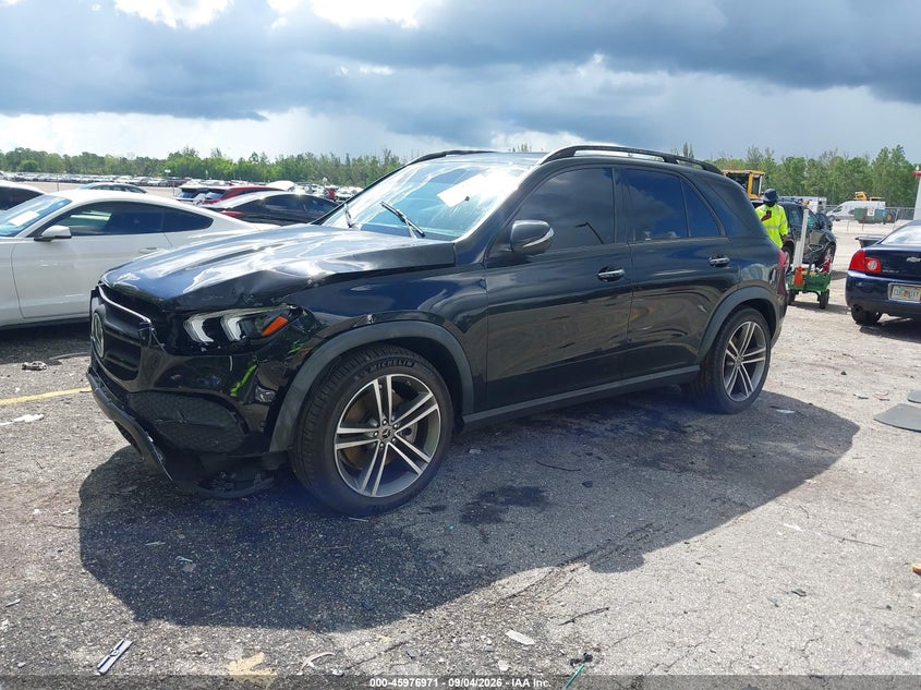 2020 Mercedes-Benz Gle 450 4Matic, Left Front, IAAI, VIN 4JGFB5KB8LA120655 — photo 2