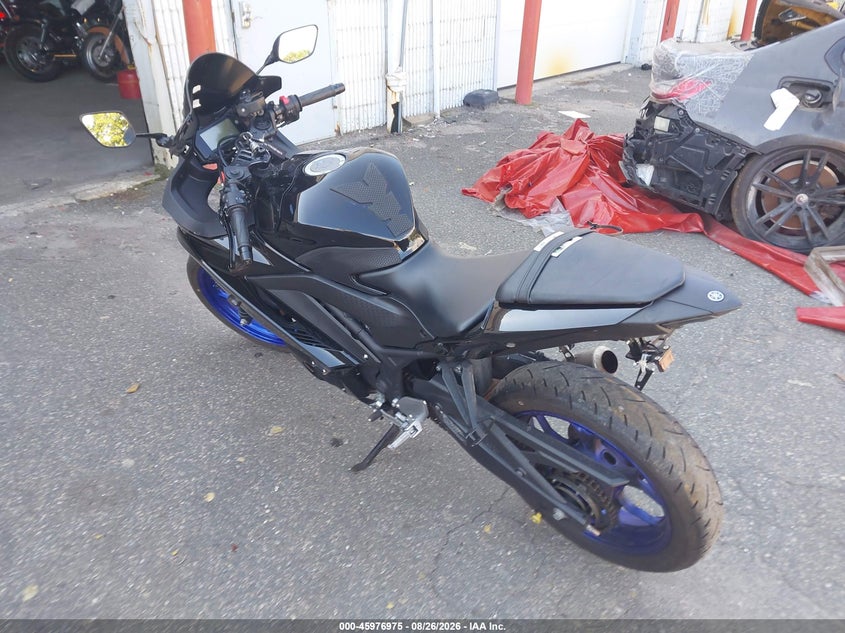 2021 YAMAHA YZFR3 auction photo 3
