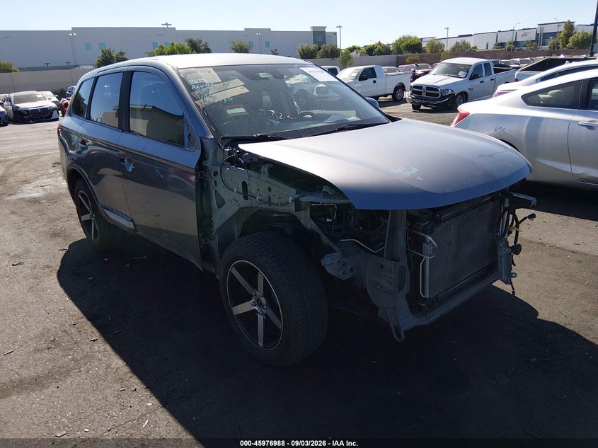 2020 Mitsubishi Outlander Se 2.4, Правый перёд, IAAI, VIN JA4AD3A34LJ000188