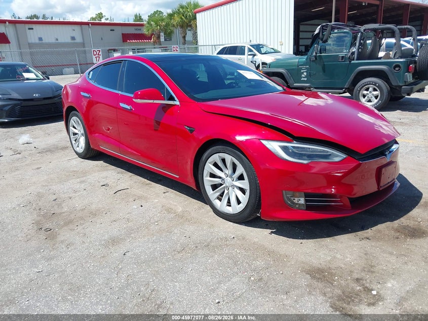 Vin: 5yjsa1e2xjf243517, lot: 46476317, tesla model s 100d/75d/p100d 2018 img_1