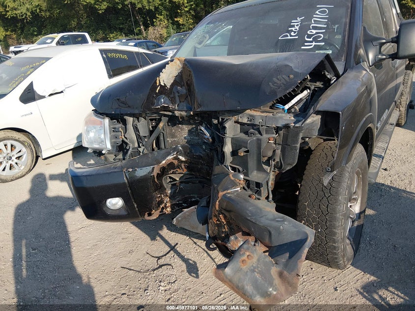 2013 NISSAN TITAN auction photo 6