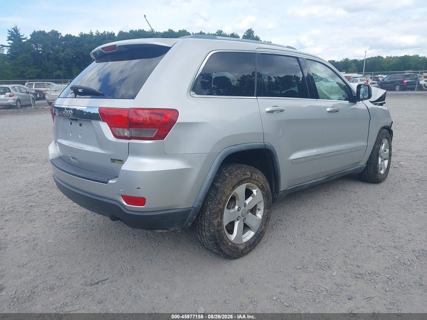 2011 JEEP GRAND CHEROKEE auction photo 4