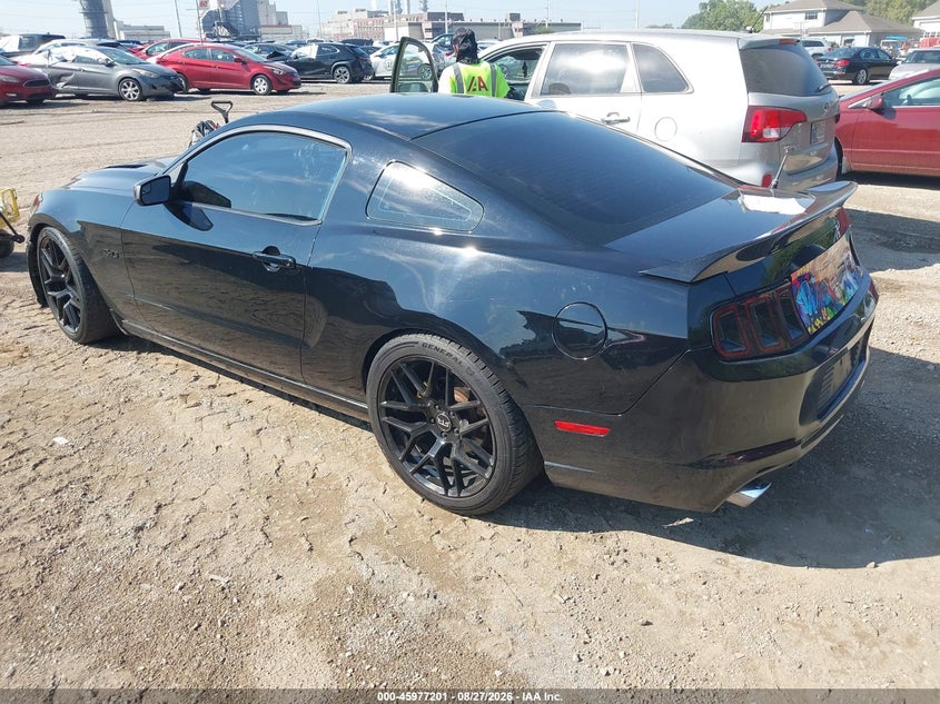 2013 FORD MUSTANG GT · Фото 3
