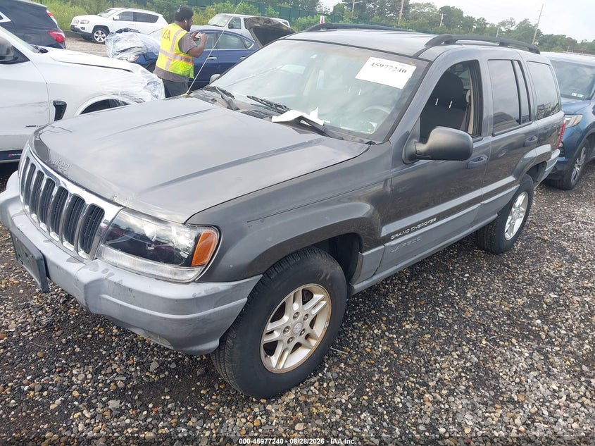 2002 Jeep Grand Cherokee Laredo, Normal Wear & Tear, IAAI, VIN 1J4GW48S12C124073 — photo 2