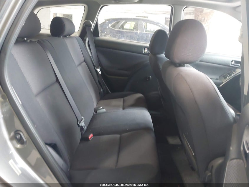 2004 TOYOTA COROLLA MATRIX auction photo 8
