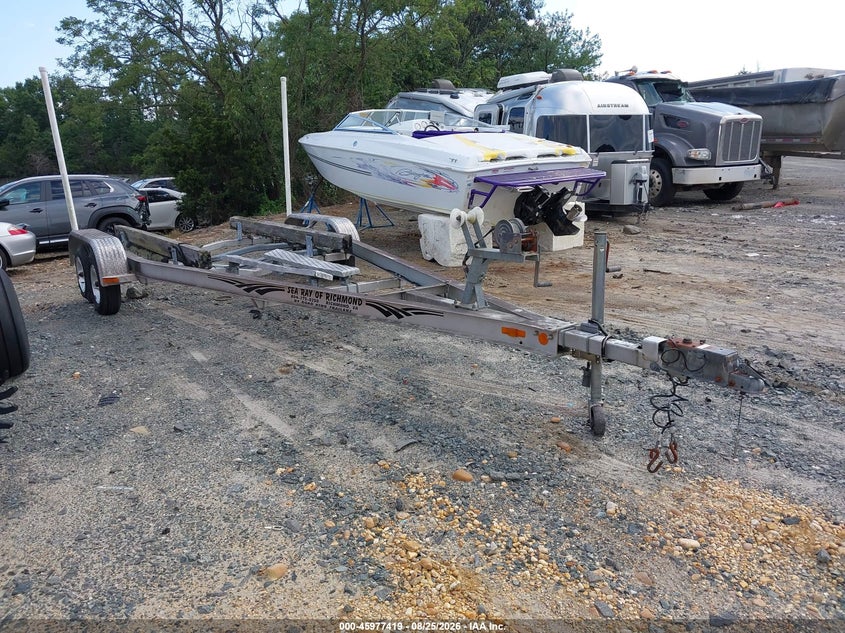 2006 ROAD KING BOAT TRAILER auction photo 1