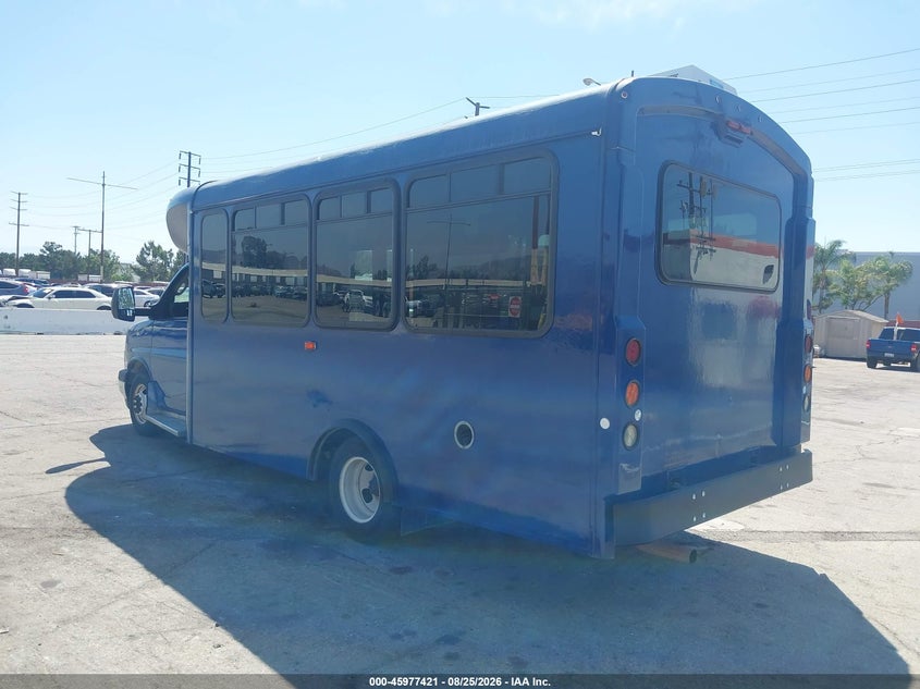 2018 CHEVROLET EXPRESS CUTAWAY 4500 auction photo 3
