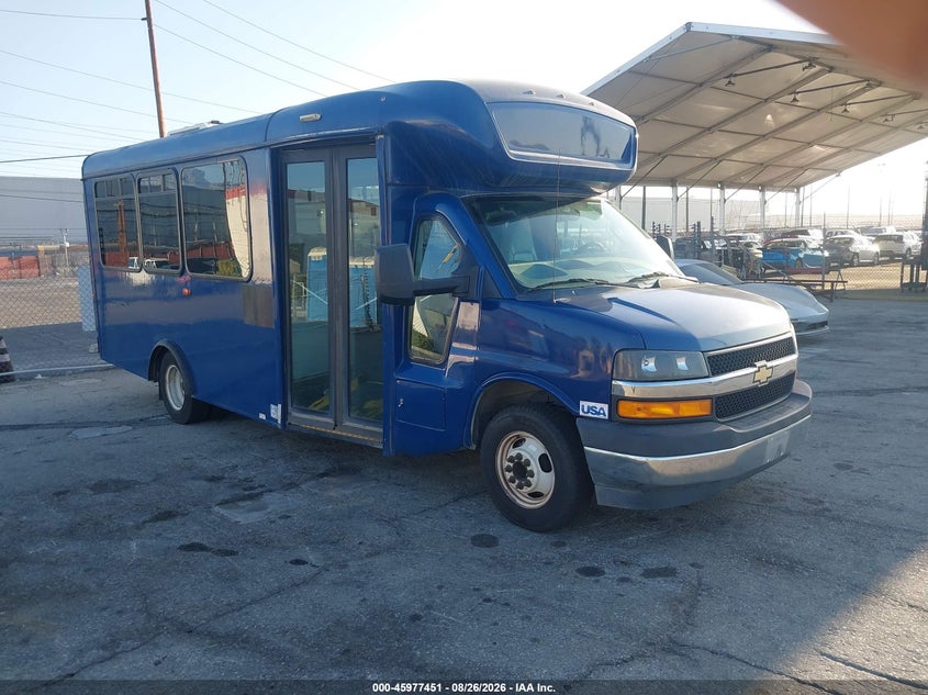 2018 CHEVROLET EXPRESS CUTAWAY 4500 auction photo 1