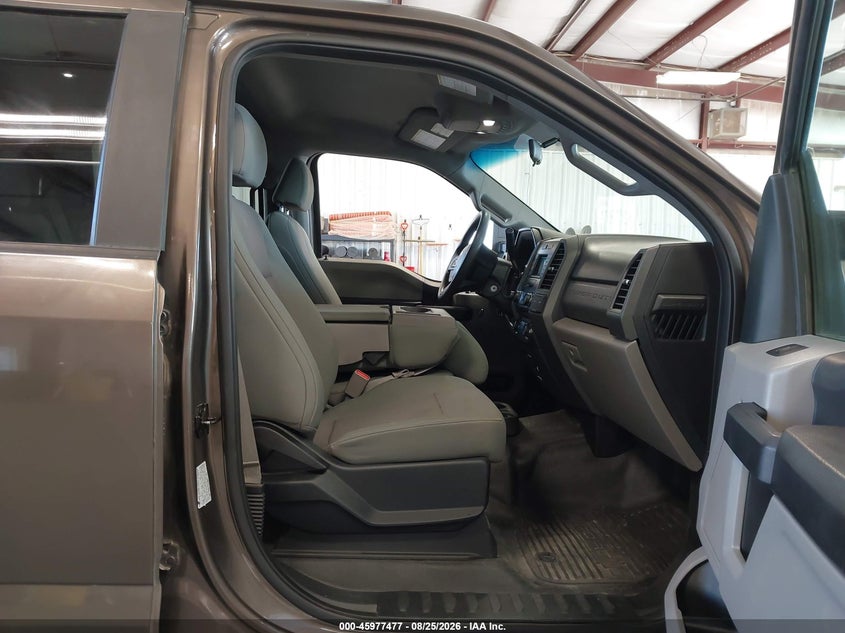 2017 FORD F-450 auction photo 5