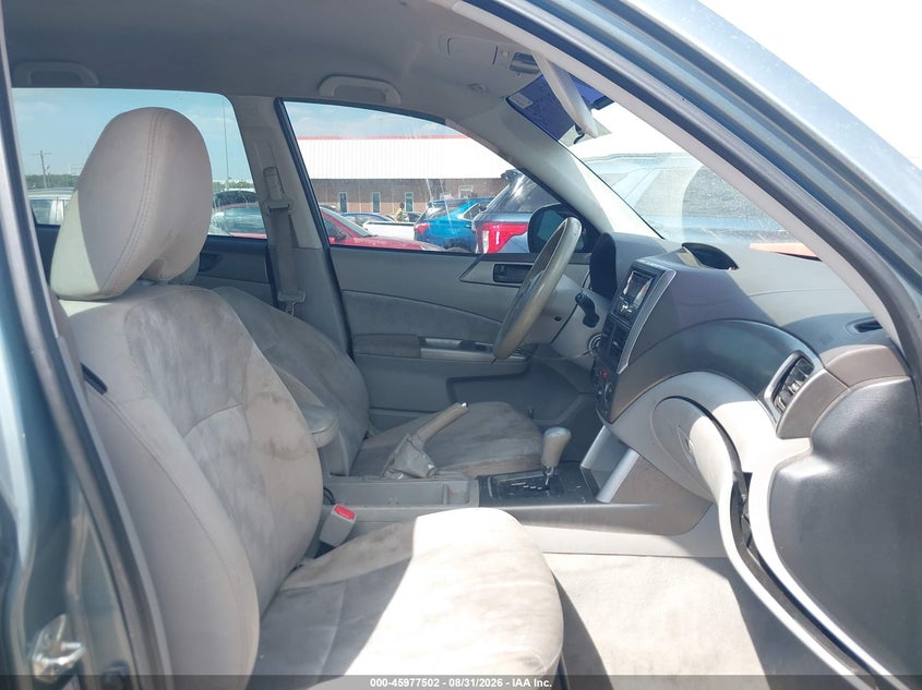 2010 SUBARU FORESTER auction photo 5