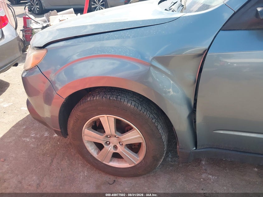 2010 SUBARU FORESTER auction photo 6