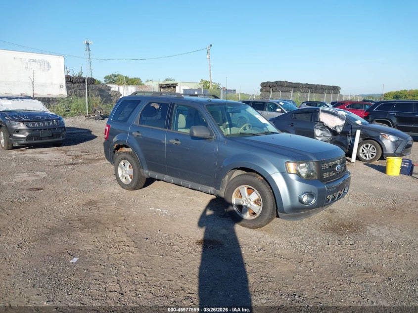 2010 FORD ESCAPE auction photo 1