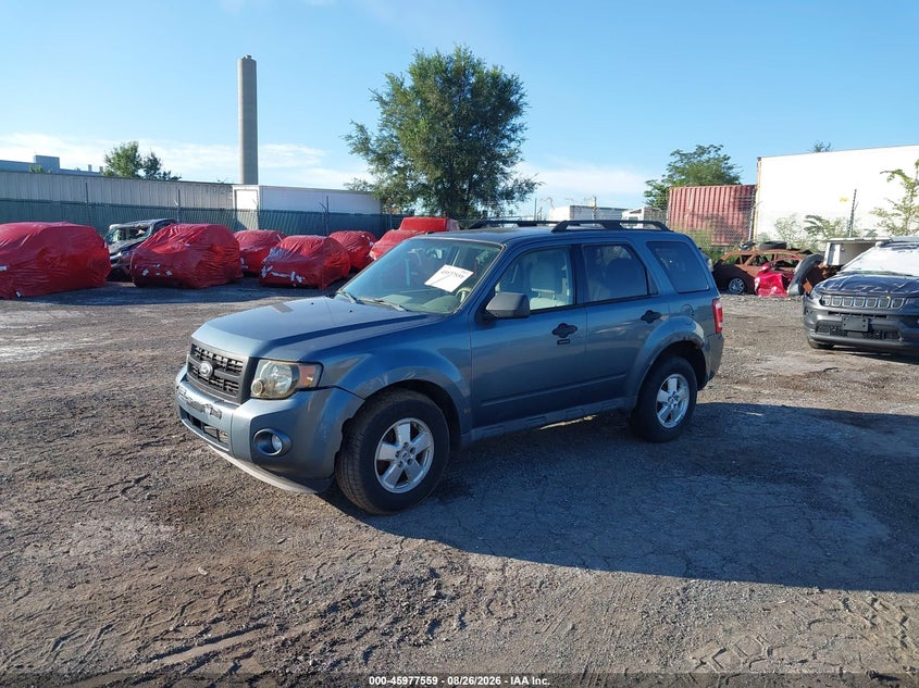 2010 FORD ESCAPE auction photo 2
